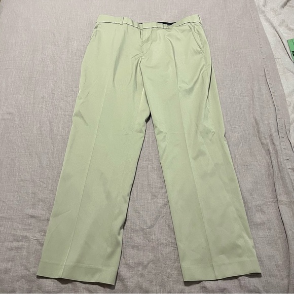 Perry Ellis Premium Men's Light Khaki Chinos Stretch Size 34 Golf Performance - Picture 2 of 6